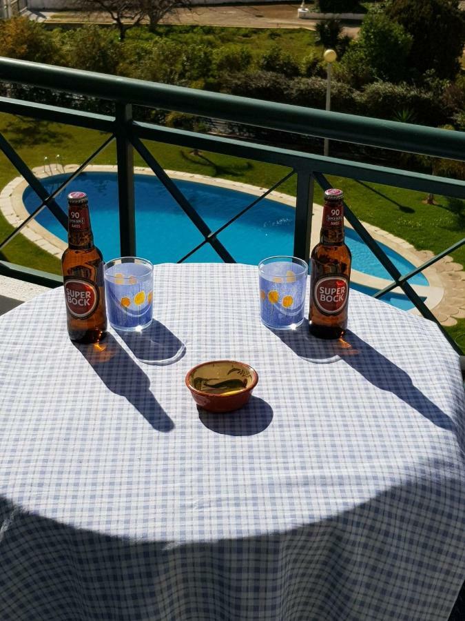 Quiet Apartment Overlooking The Swimming Pool Armação de Pêra Exterior foto